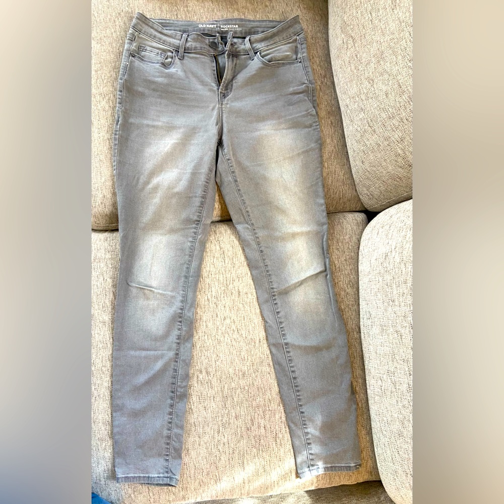 Old Navy Rockstar Mid Rise Skinny Jeans Size 6- Gray